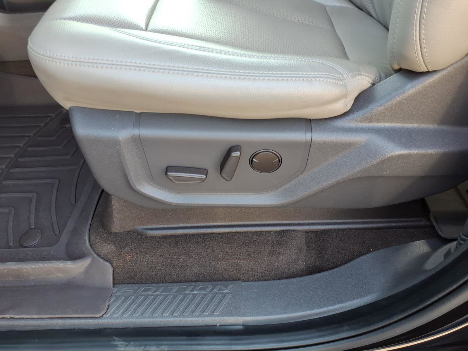 Certified 2021 Ford Expedition Max XLT image 13