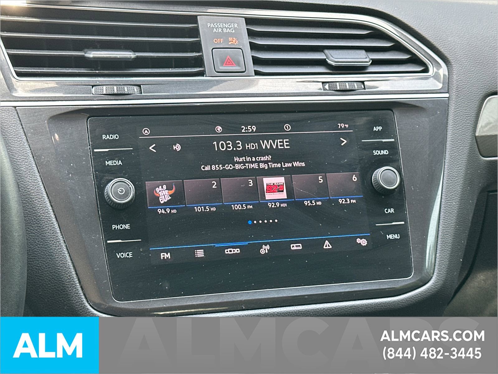 Used 2022 Volkswagen Tiguan SE FWD image 35