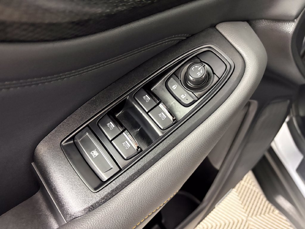 Used 2025 Subaru Outback Wilderness AWD/4WD image 12
