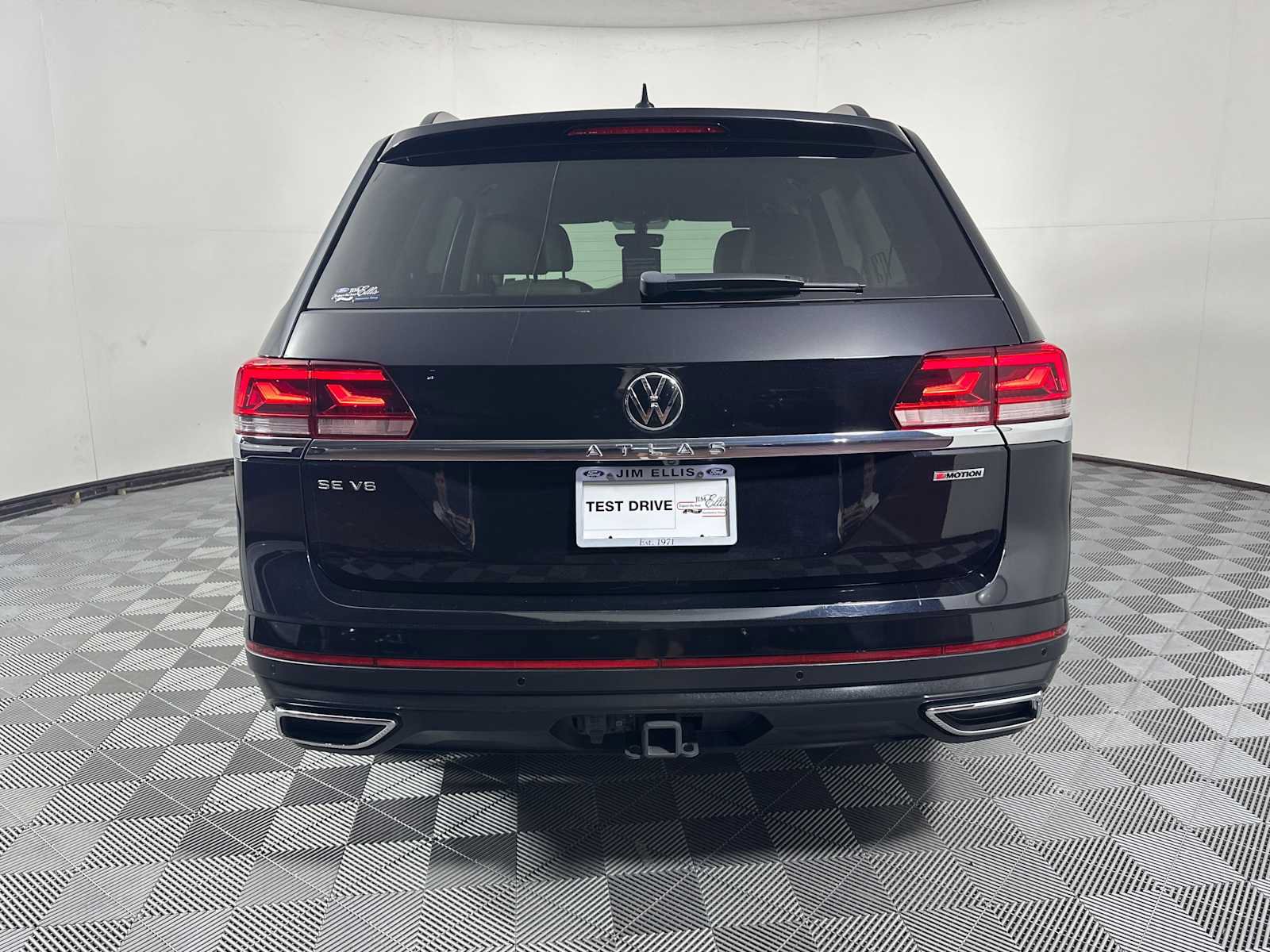 Used 2022 Volkswagen Atlas SE w/ Black Wheel Package AWD/4WD image 6