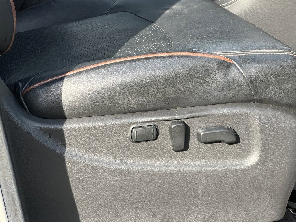 Used 2018 Nissan Armada Platinum w/ Captain Seat Package image 9