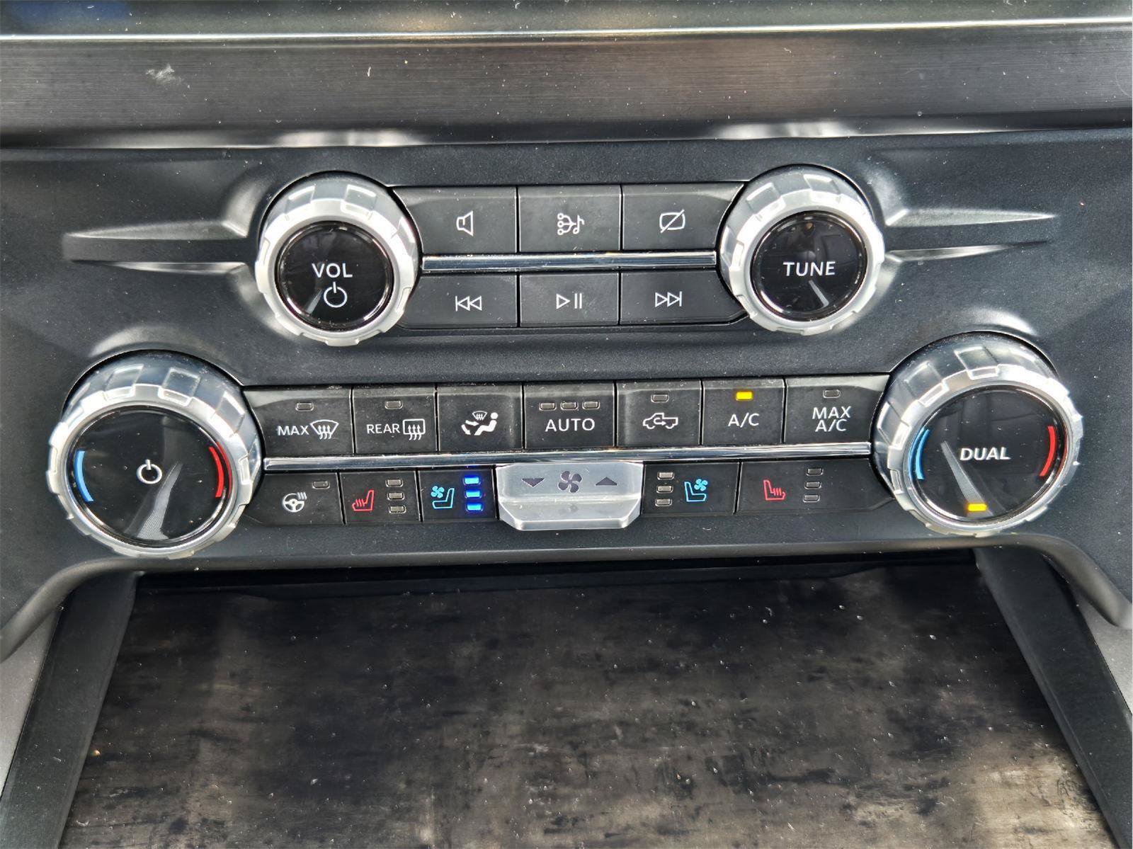 Certified 2023 Ford F250 Lariat w/ Tow Technology Package AWD/4WD image 24