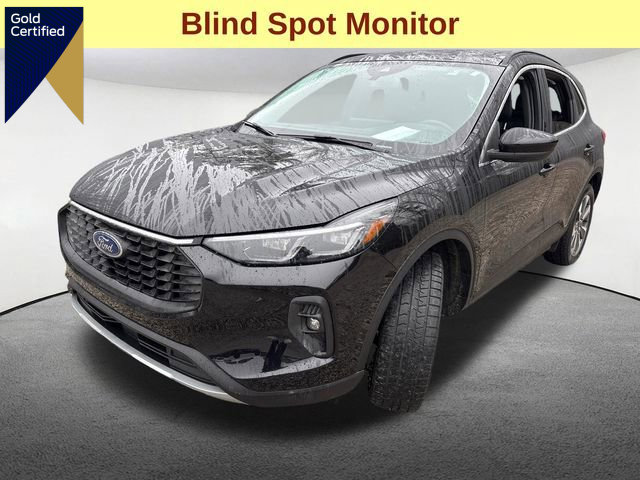 Certified 2025 Ford Escape Platinum image 1