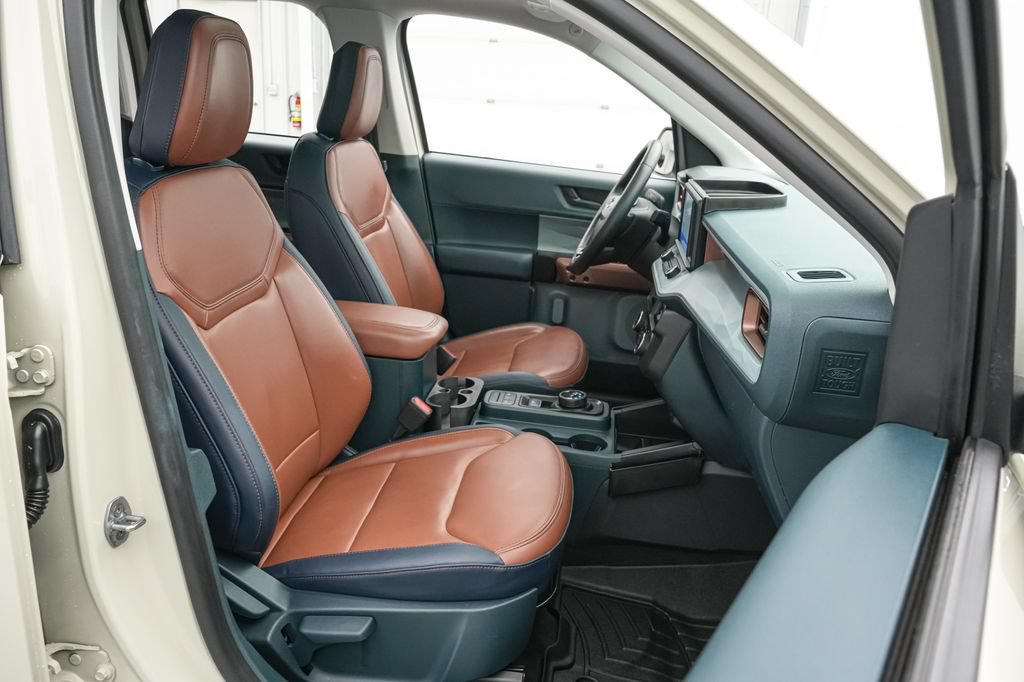 Certified 2024 Ford Maverick Lariat FWD image 28