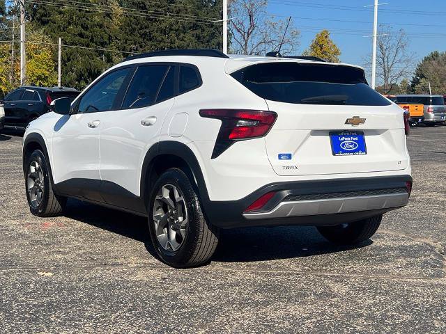 Used 2025 Chevrolet Trax LT w/ LT Convenience Package FWD image 7