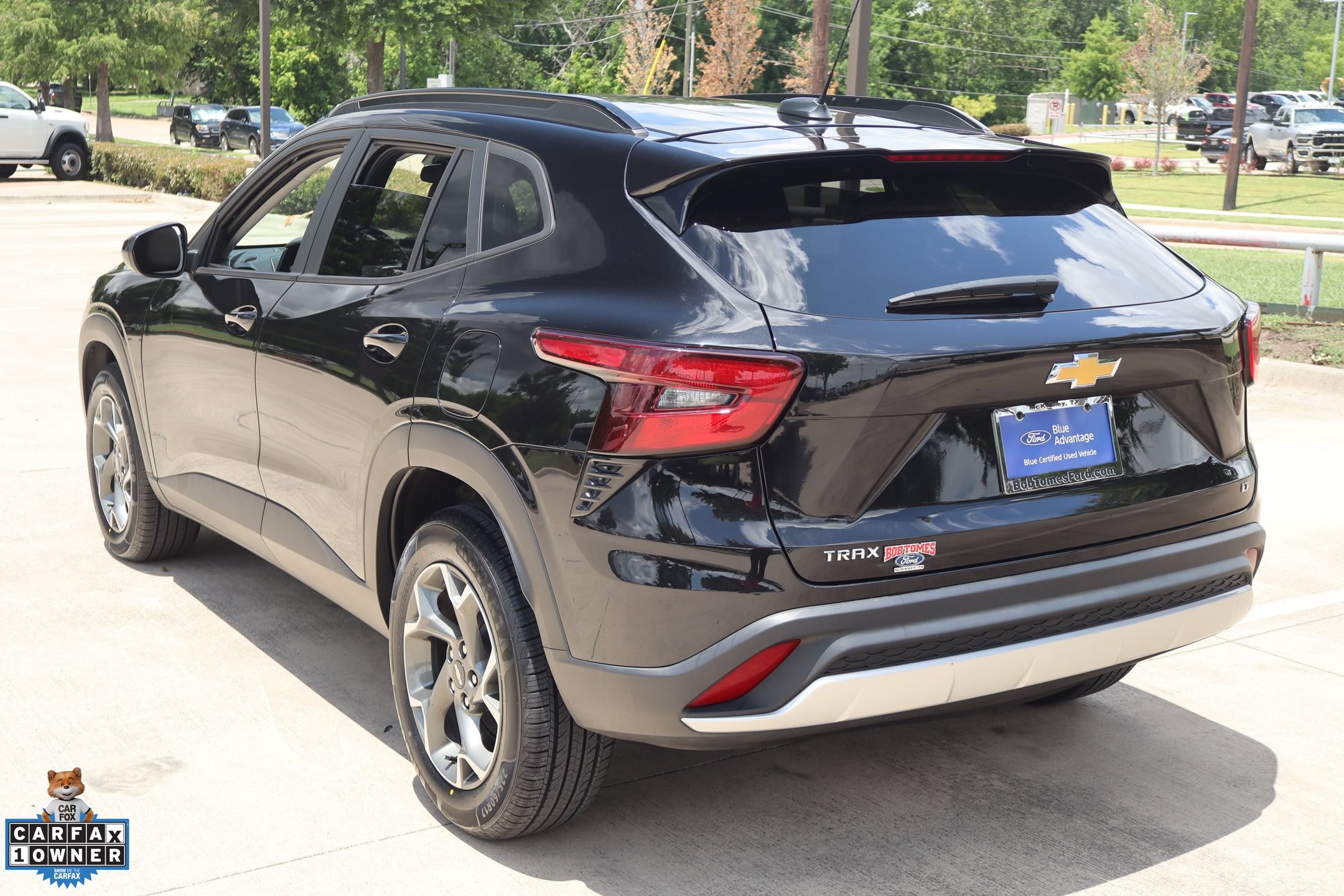 Used 2025 Chevrolet Trax LT w/ LT Convenience Package FWD image 6