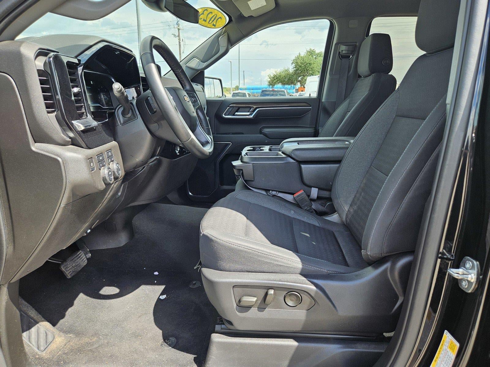 Used 2023 Chevrolet Silverado 1500 LT AWD/4WD image 14