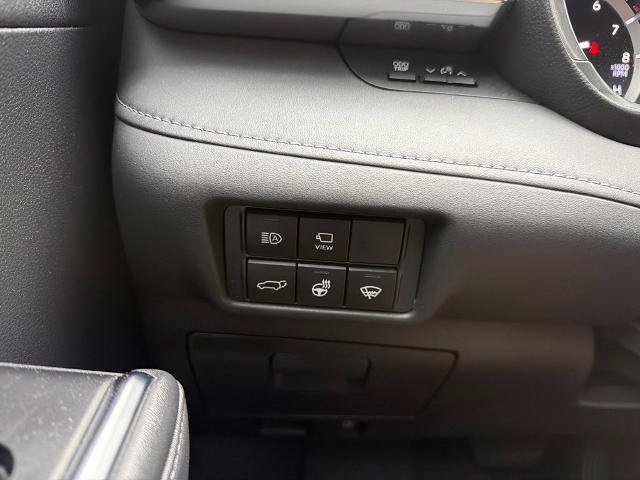 Used 2021 Toyota Highlander Limited FWD image 14