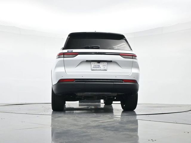 Used 2023 Jeep Grand Cherokee Altitude RWD image 36