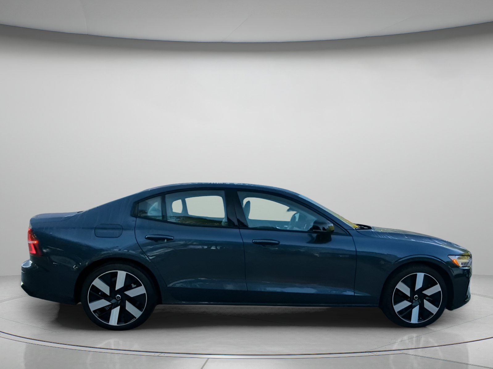 Used 2024 Volvo S60 T8 Ultimate AWD/4WD image 32