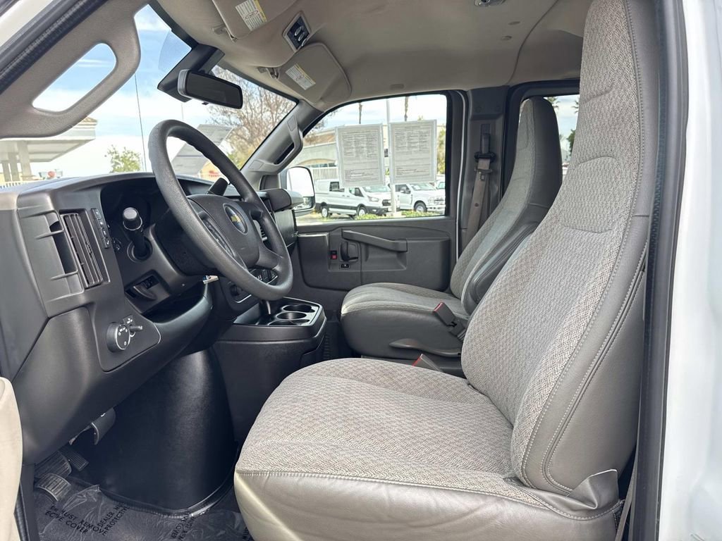 Used 2019 Chevrolet Express 2500 LT w/ LT Preferred Equipment Group image 16