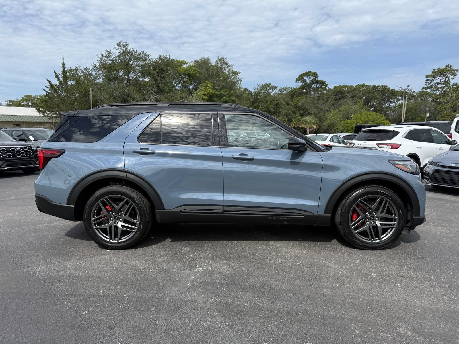 Certified 2025 Ford Explorer ST w/ Sun And Sound Package AWD/4WD image 3