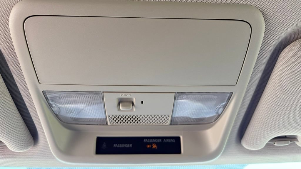 Used 2020 Mitsubishi Outlander ES FWD image 16