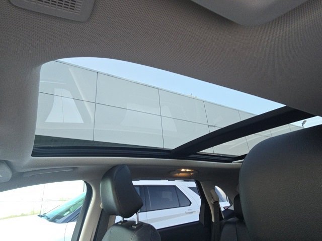 Certified 2022 Ford Edge Titanium w/ Equipment Group 301A image 16