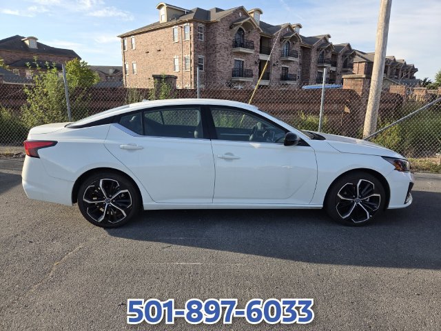 Used 2024 Nissan Altima 2.5 SR FWD image 4