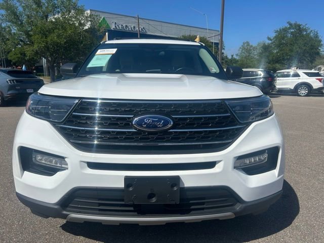 Certified 2023 Ford Explorer XLT w/ Equipment Group 202A AWD/4WD image 3