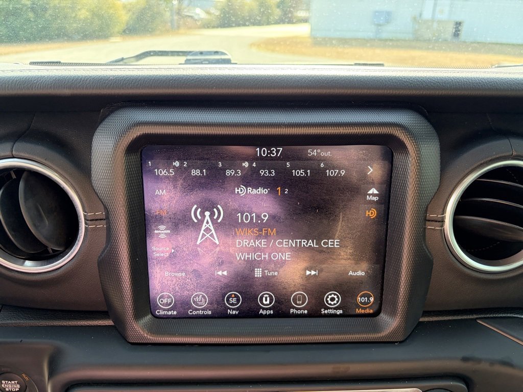 Used 2020 Jeep Wrangler Unlimited Sahara image 11