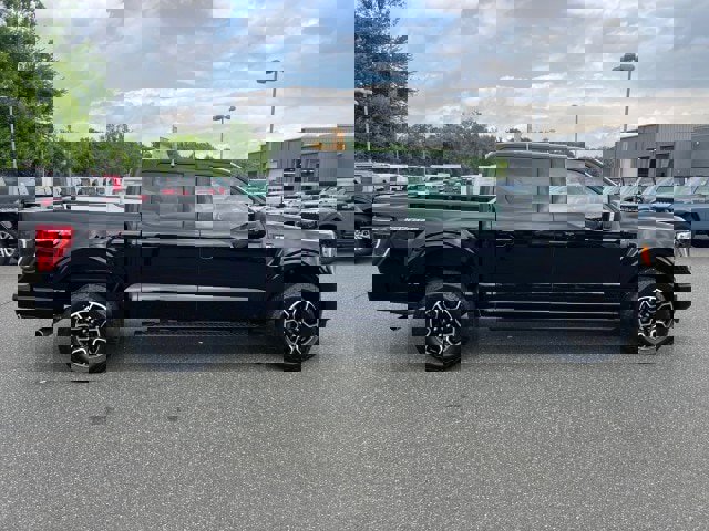 Certified 2022 Ford F150 XLT w/ Equipment Group 302A High image 5