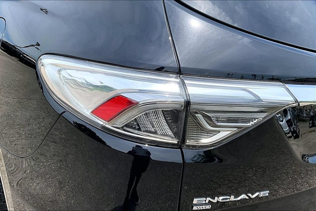 Used 2023 Buick Enclave Avenir w/ Avenir Technology Package AWD/4WD image 31