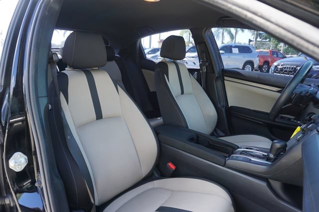 Used 2018 Honda Civic Sport image 2