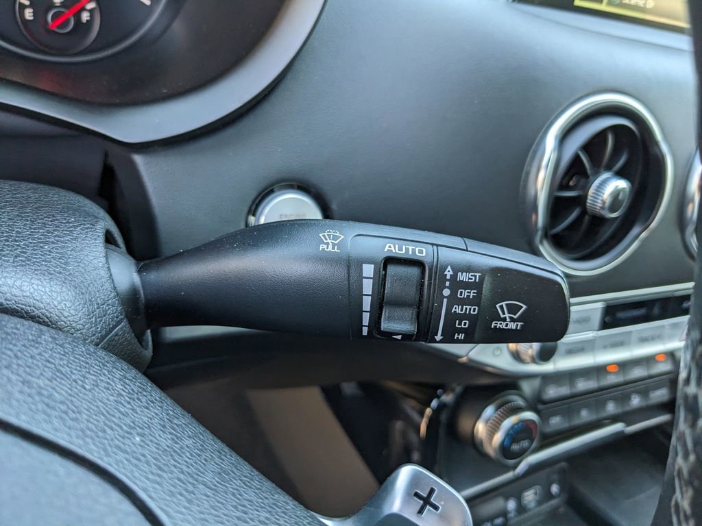 Used 2020 Kia Stinger GT1 image 33