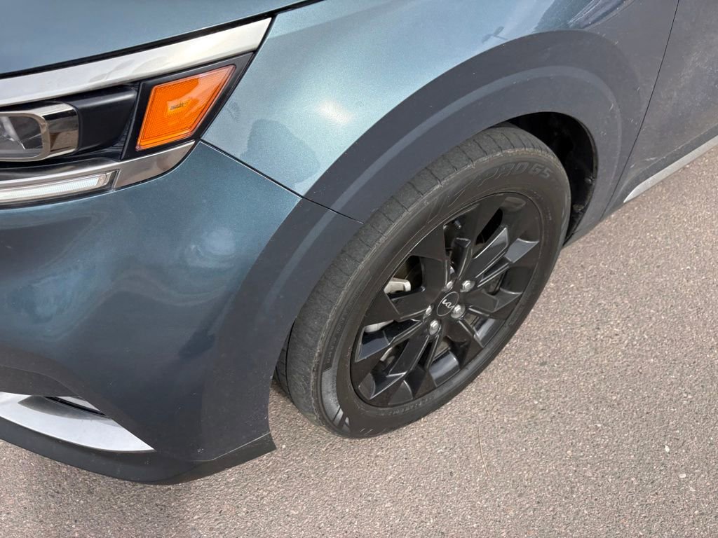 Used 2023 Kia Carnival SX Prestige image 9