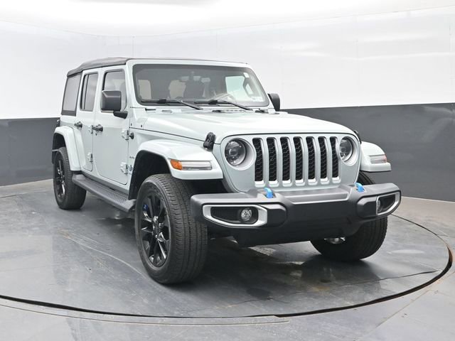 Used 2023 Jeep Wrangler Unlimited Sahara w/ Cold Weather Group AWD/4WD image 2