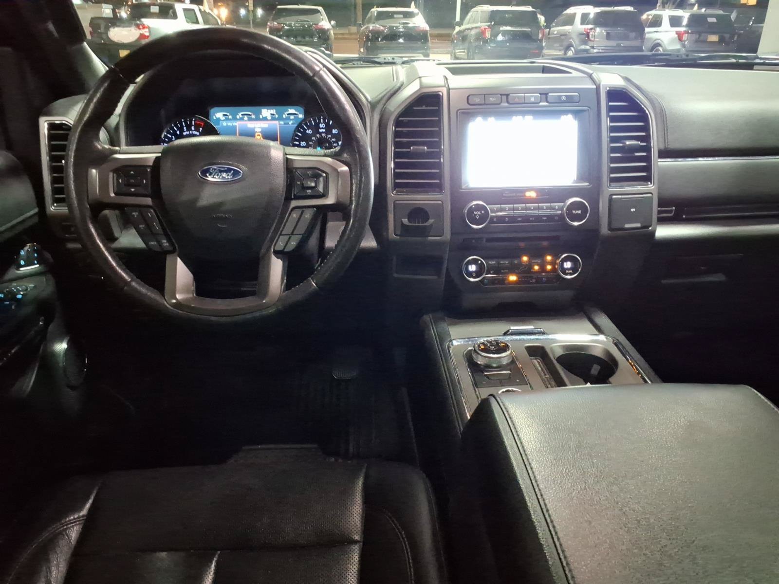 Certified 2018 Ford Expedition XLT w/ Equipment Group 202A AWD/4WD image 15