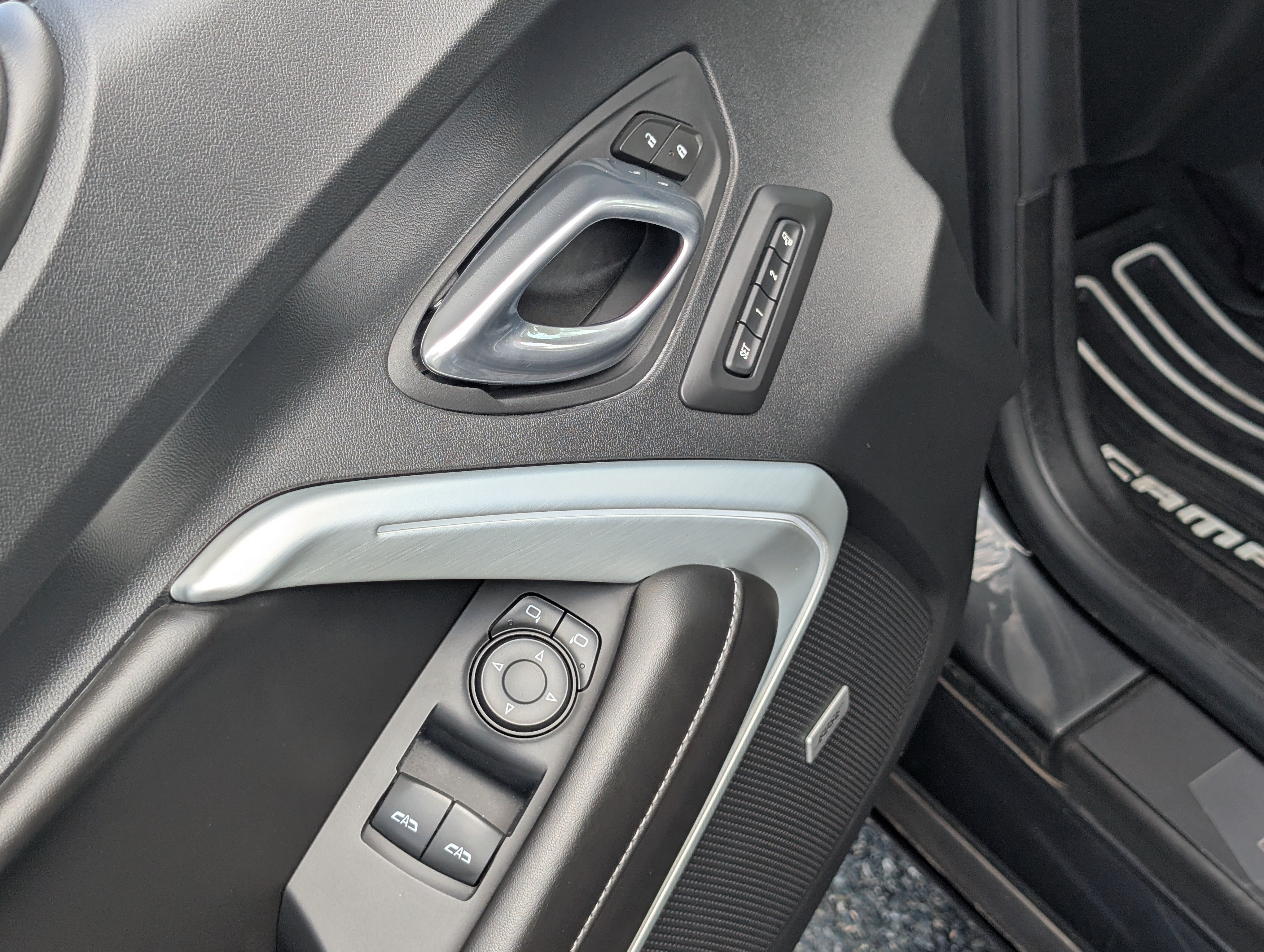 Used 2018 Chevrolet Camaro SS RWD image 16