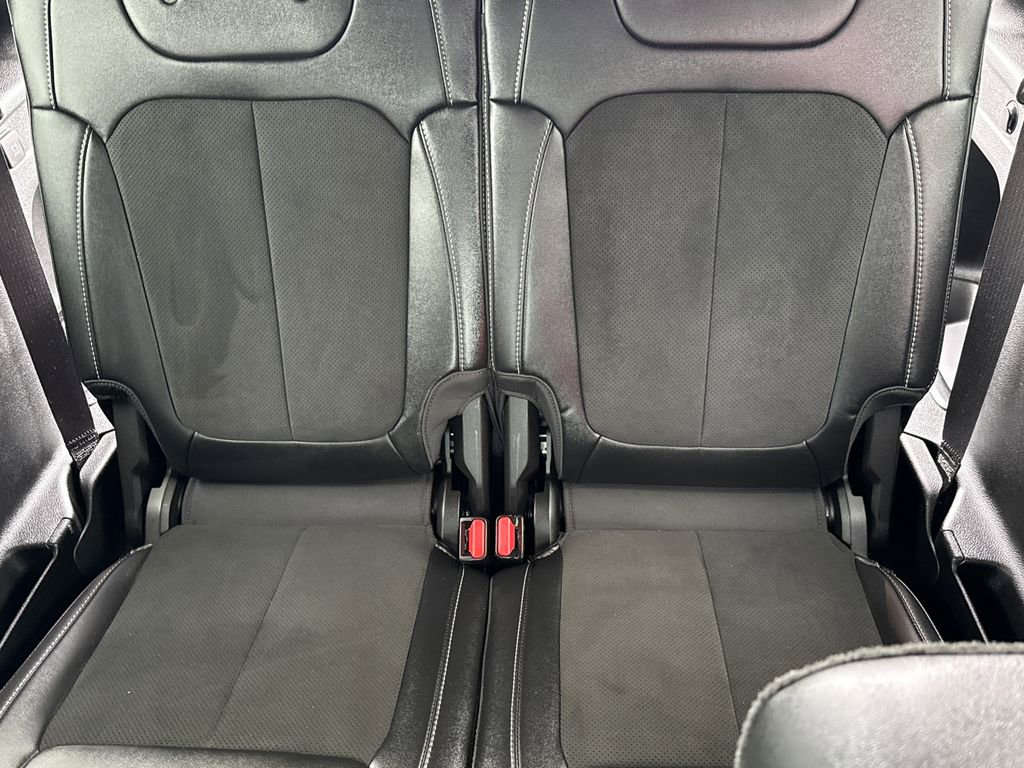 Used 2025 Jeep Grand Cherokee L Altitude RWD image 23