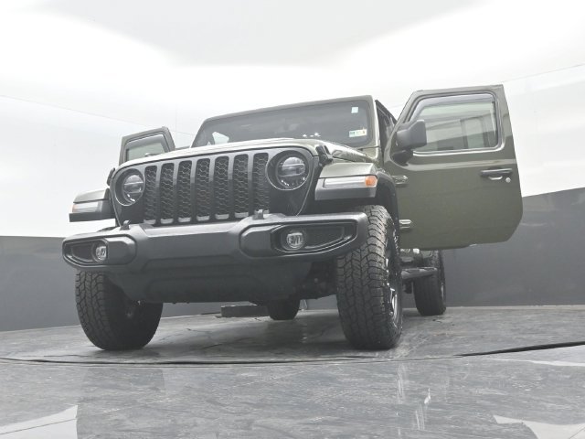 Used 2022 Jeep Gladiator Sport AWD/4WD image 31