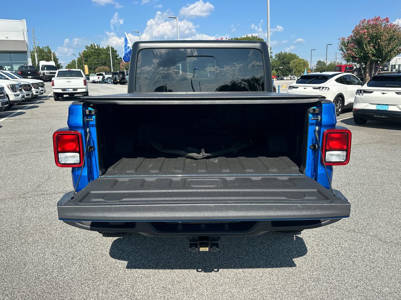 Used 2024 Jeep Gladiator Sport AWD/4WD image 20
