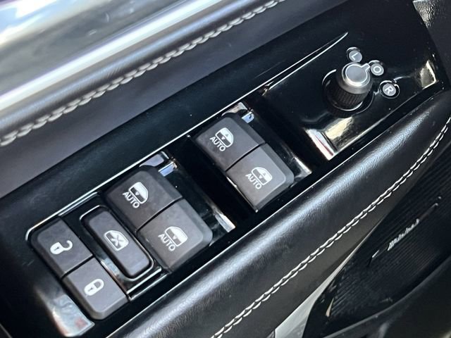 Used 2022 Jeep Wagoneer Series III w/ Premium Group I AWD/4WD image 24