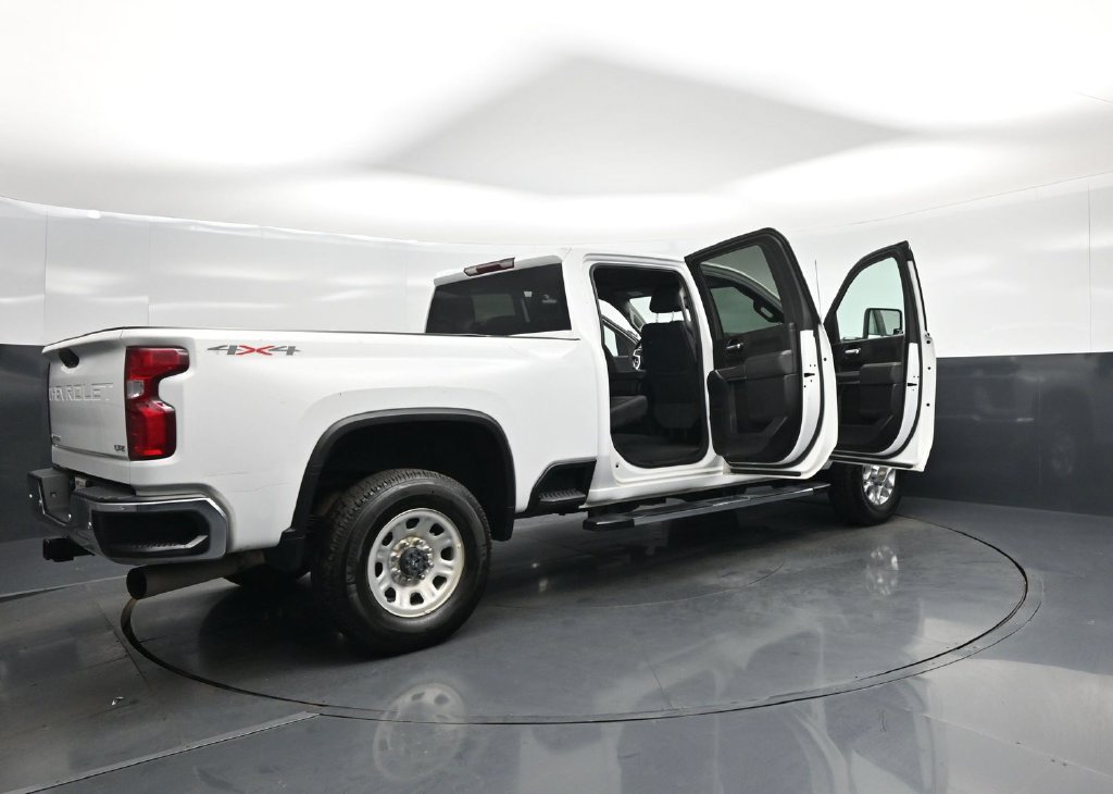 Used 2022 Chevrolet Silverado 2500 LTZ w/ Safety Package AWD/4WD image 6
