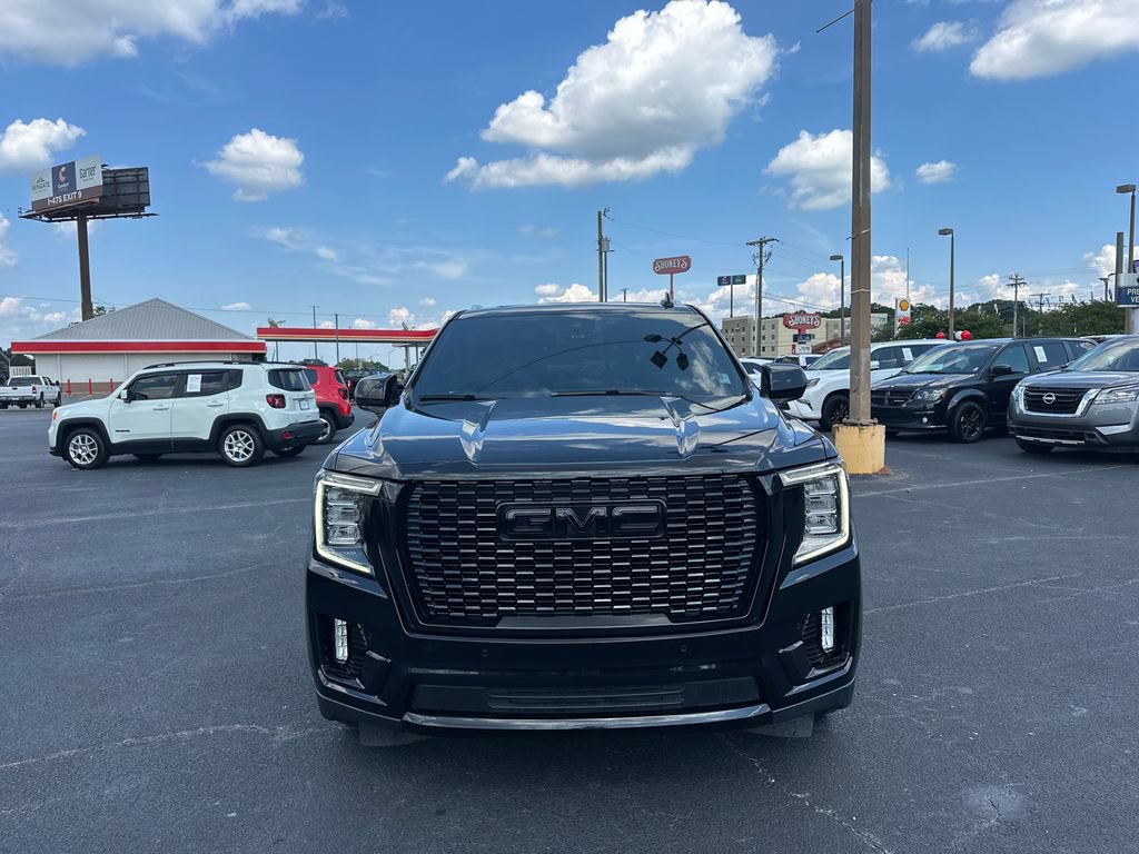 Used 2023 GMC Yukon SLT AWD/4WD image 2