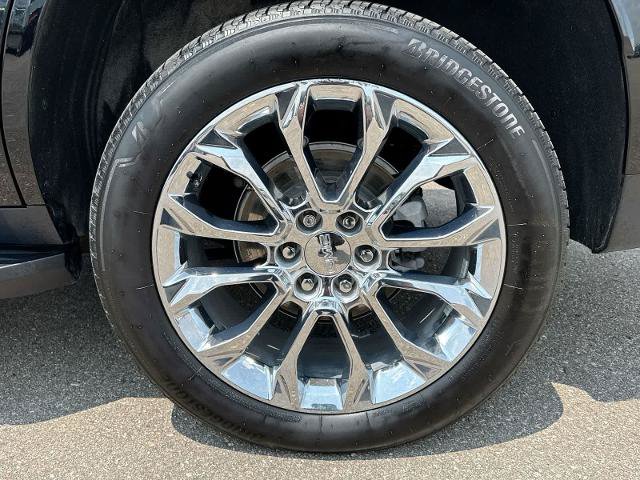 Used 2023 GMC Yukon SLT AWD/4WD image 14