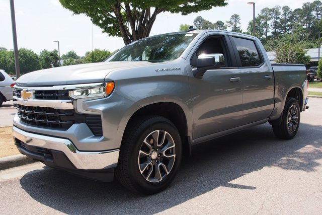 Used 2023 Chevrolet Silverado 1500 LT AWD/4WD image 3