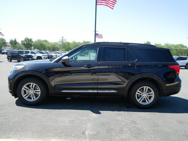 Certified 2020 Ford Explorer XLT w/ Comfort Package AWD/4WD image 5