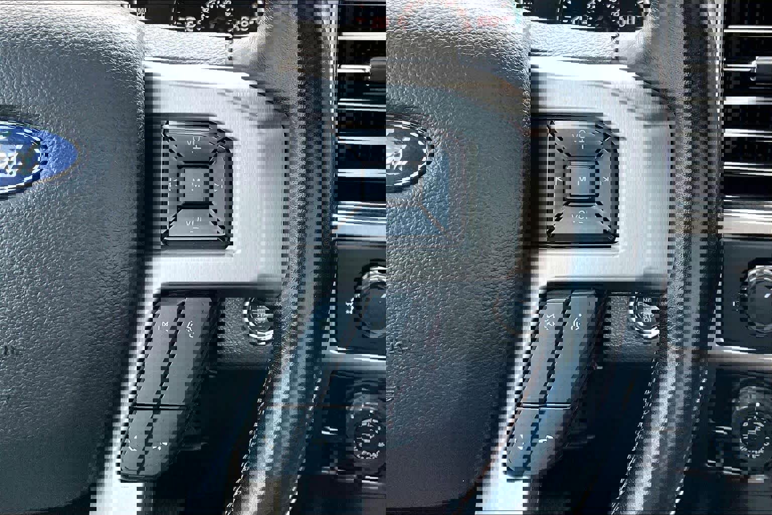 Certified 2020 Ford F150 Platinum w/ Equipment Group 701A Luxury image 26