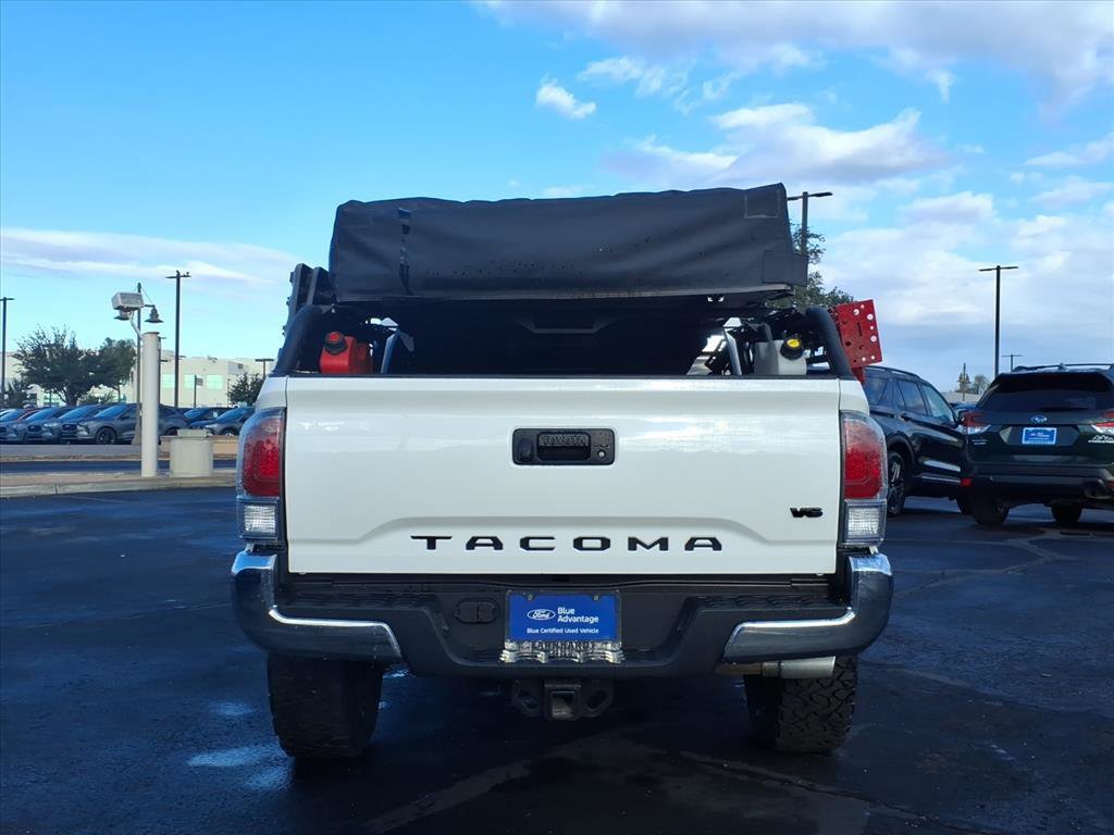 Used 2022 Toyota Tacoma TRD Off-Road image 3