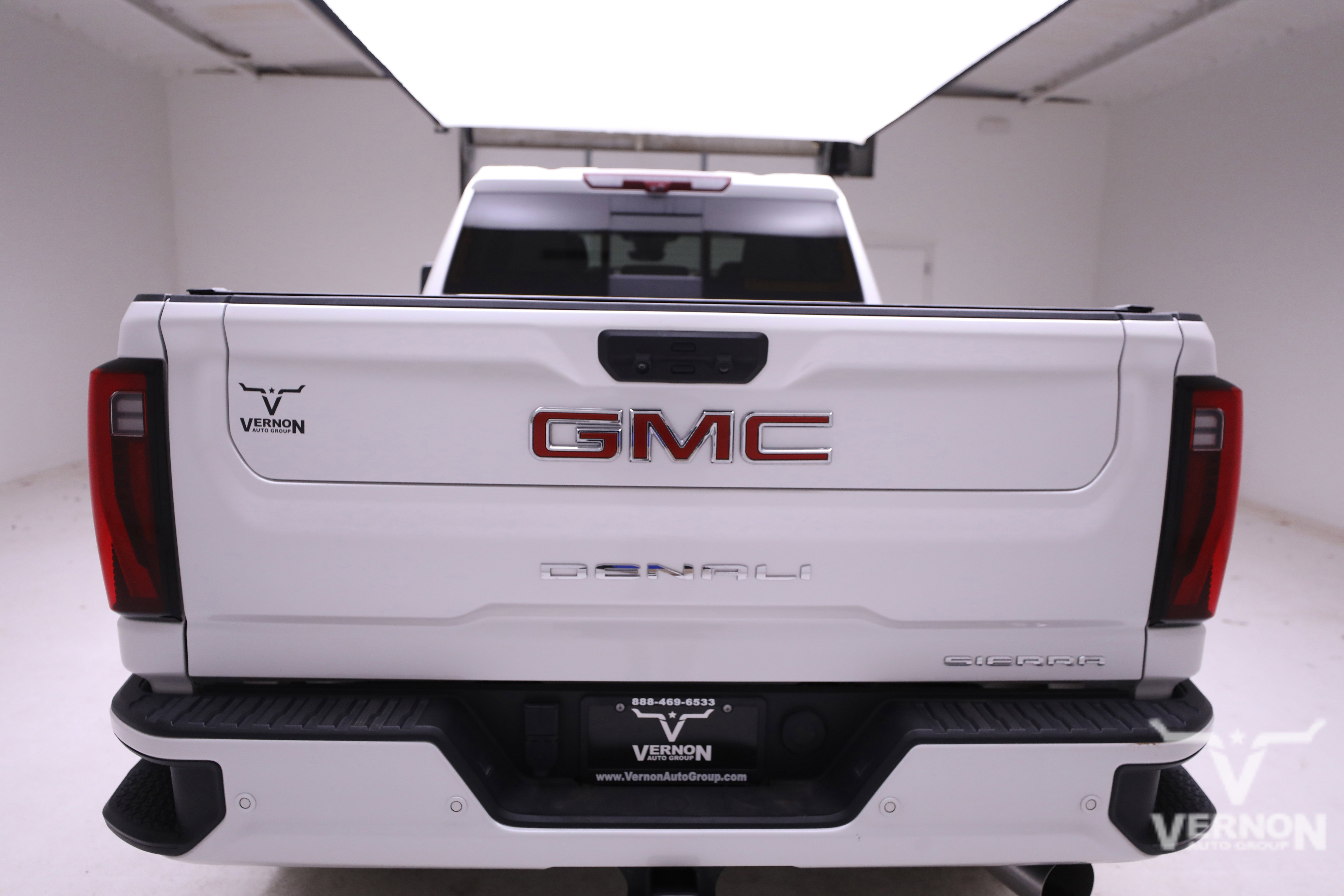 Used 2024 GMC Sierra 2500 Denali w/ Denali Reserve Package image 4