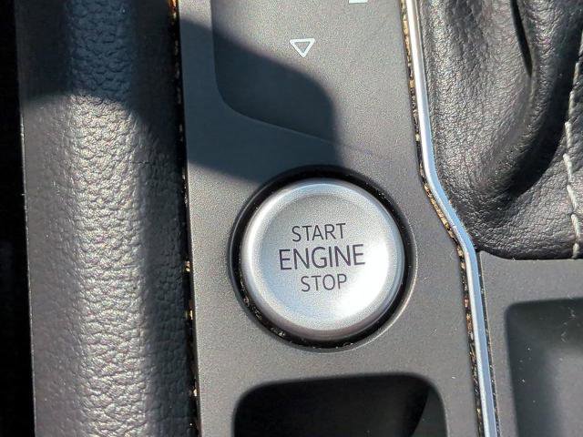 Used 2022 Volkswagen Atlas SE image 32