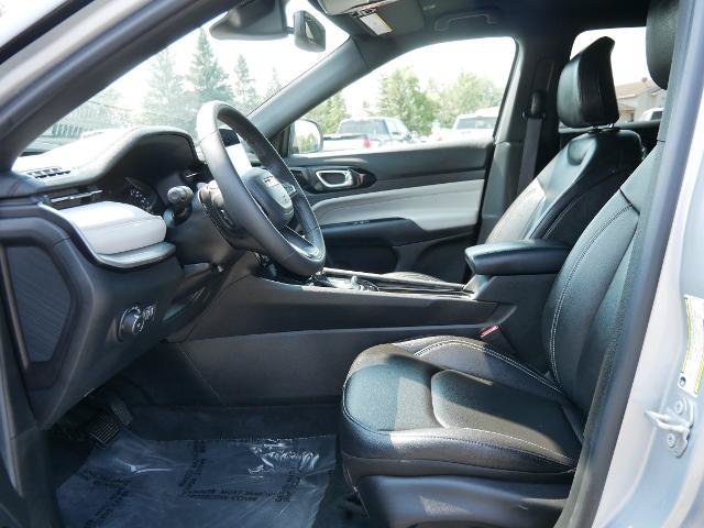 Used 2025 Jeep Compass Limited AWD/4WD image 10