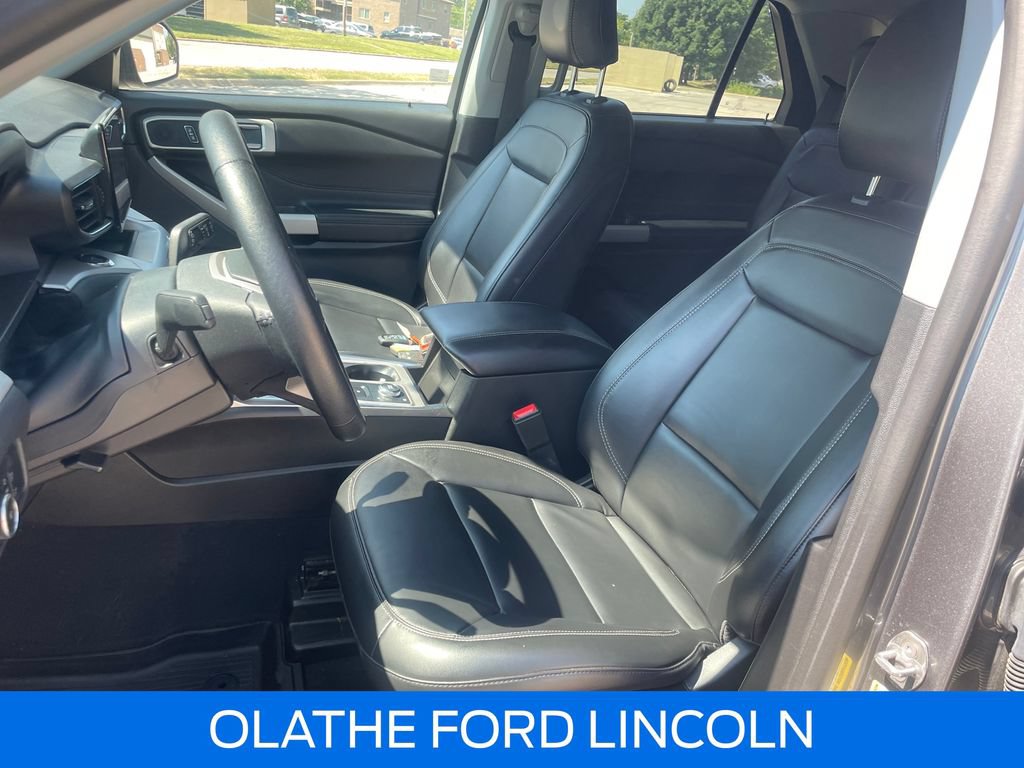 Certified 2023 Ford Explorer XLT w/ Equipment Group 202A AWD/4WD image 13