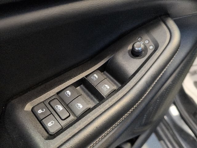 Used 2023 Jeep Grand Cherokee Altitude AWD/4WD image 15