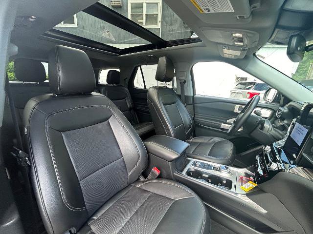Certified 2023 Ford Explorer Limited w/ Limited Technology Package AWD/4WD image 10