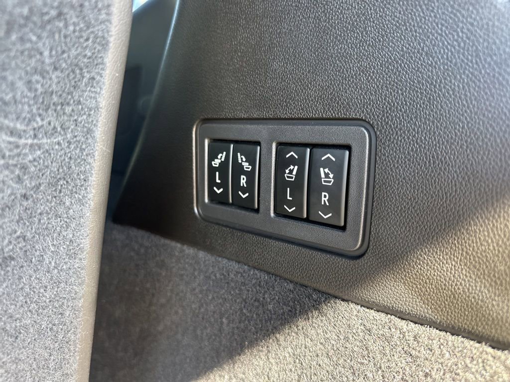 Used 2023 Cadillac XT6 Premium Luxury w/ Technology Package image 19