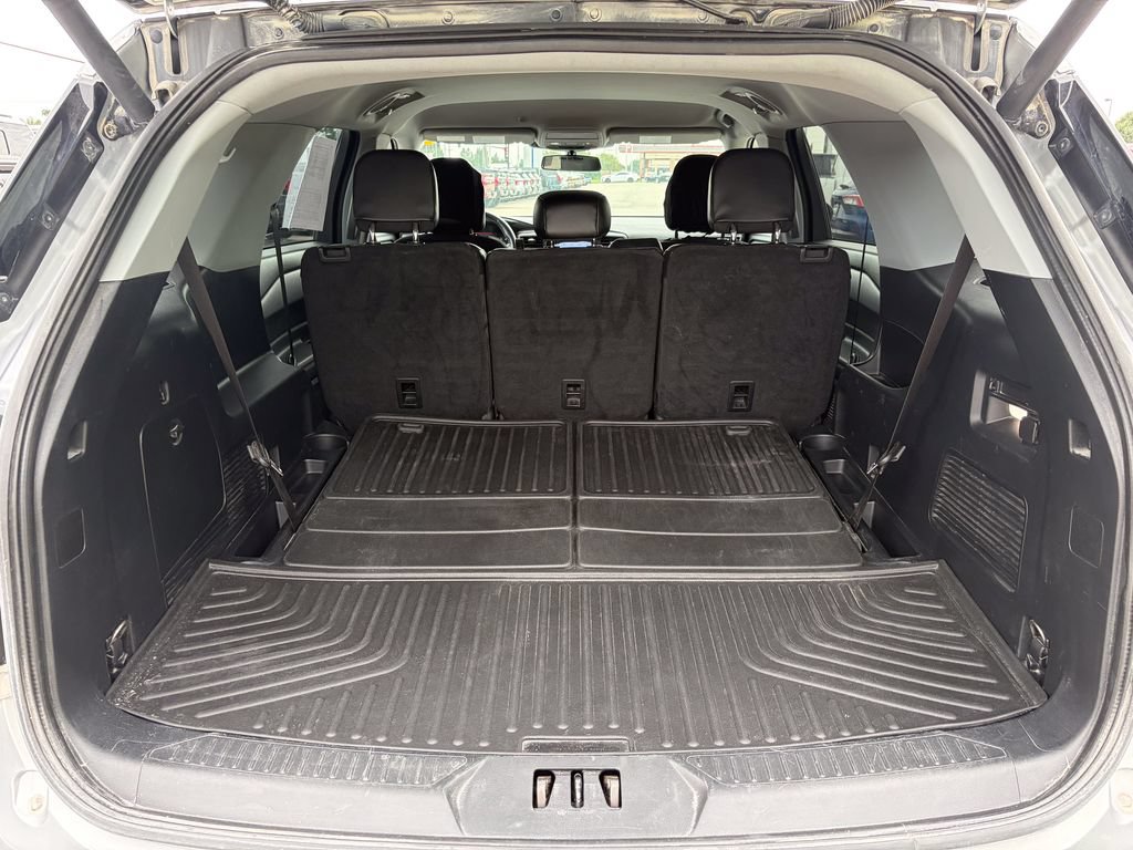 Certified 2023 Ford Explorer XLT w/ Equipment Group 202A AWD/4WD image 14