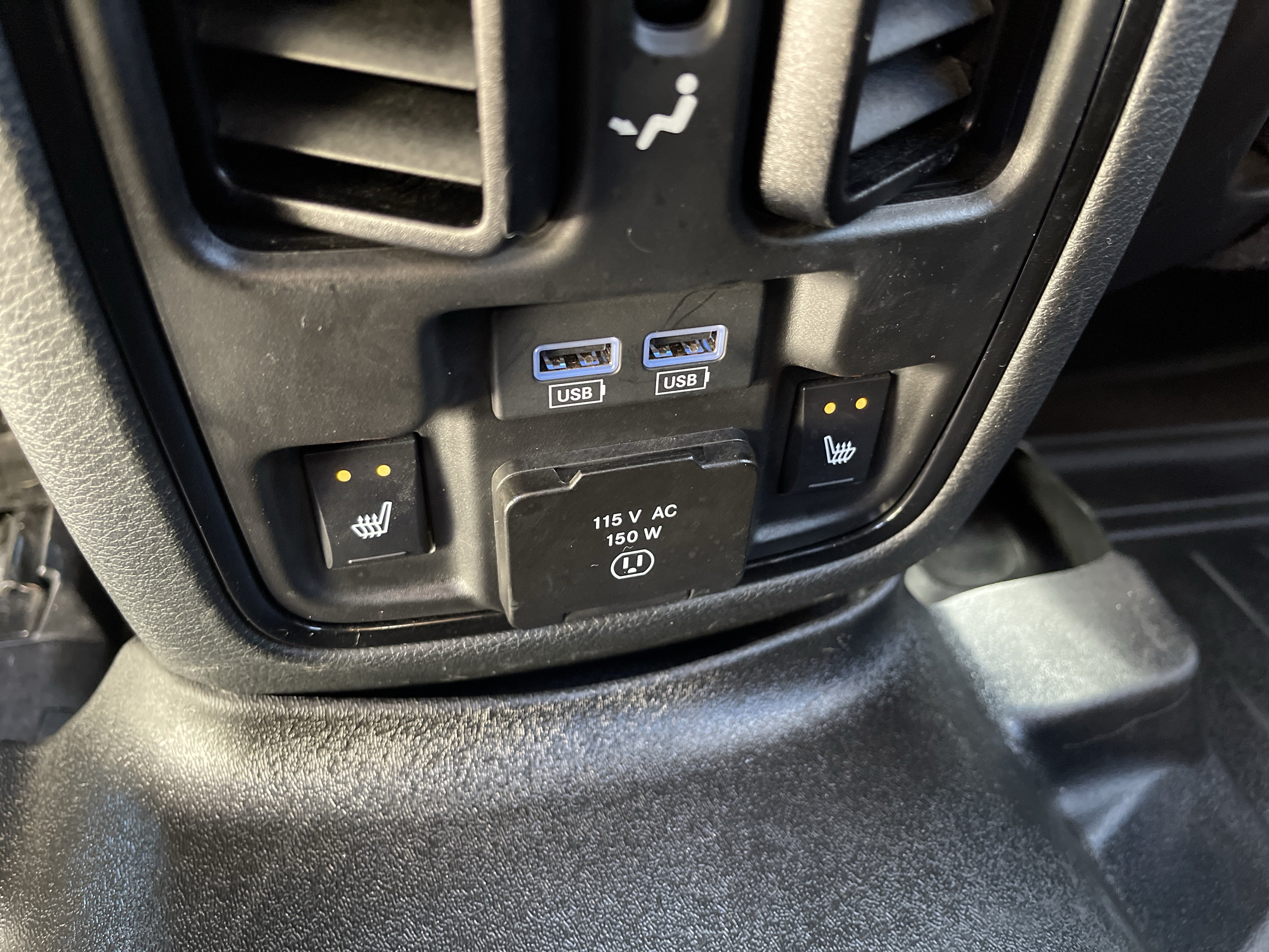 Used 2023 Dodge Durango GT AWD/4WD image 13