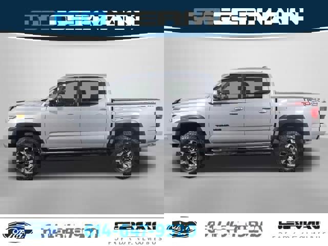 Used 2019 Toyota Tacoma TRD Off-Road AWD/4WD image 13